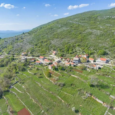 Iva Apartman